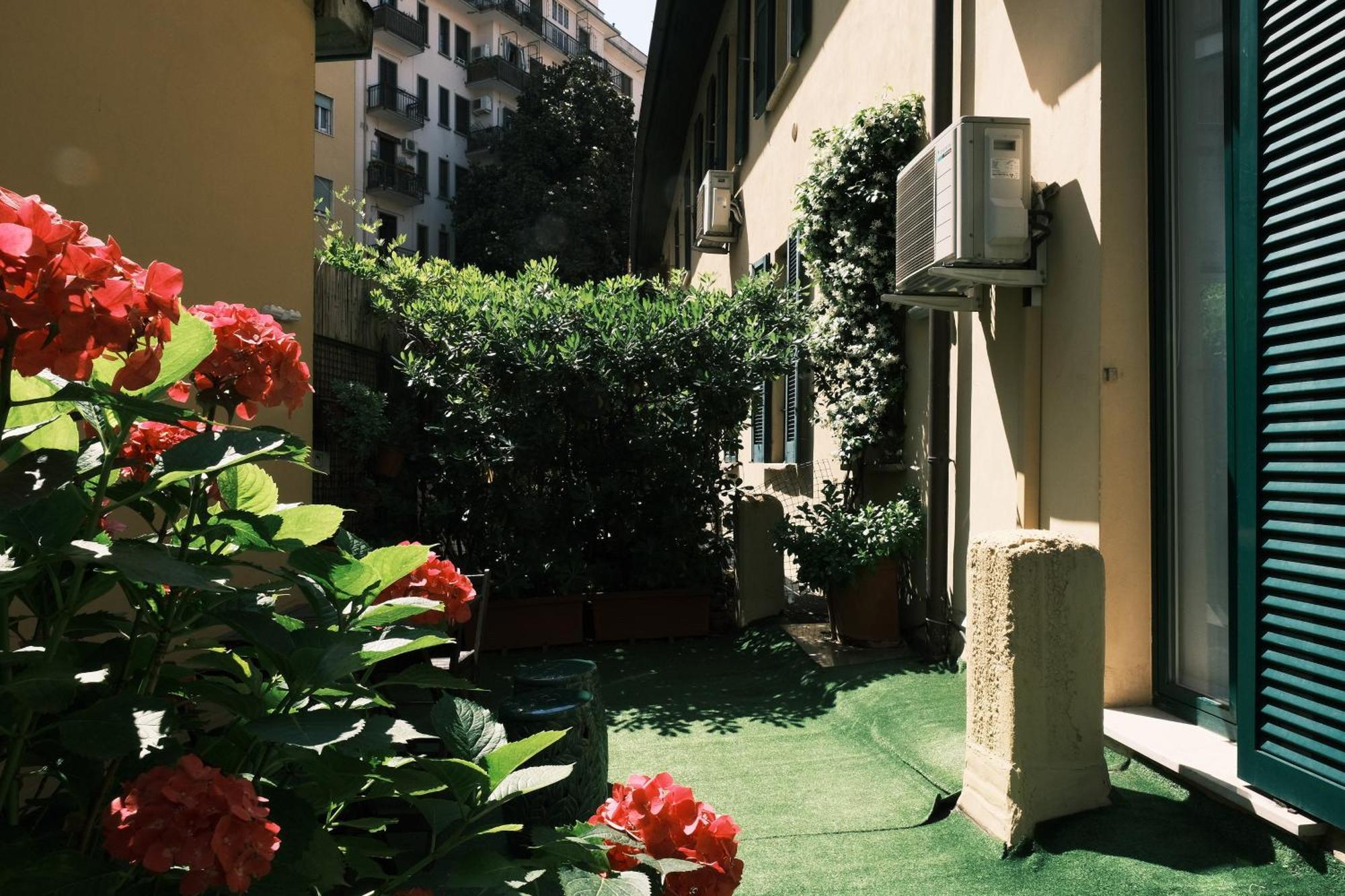 Comecasa Flowery Terraced Apartment Milán Exteriér fotografie